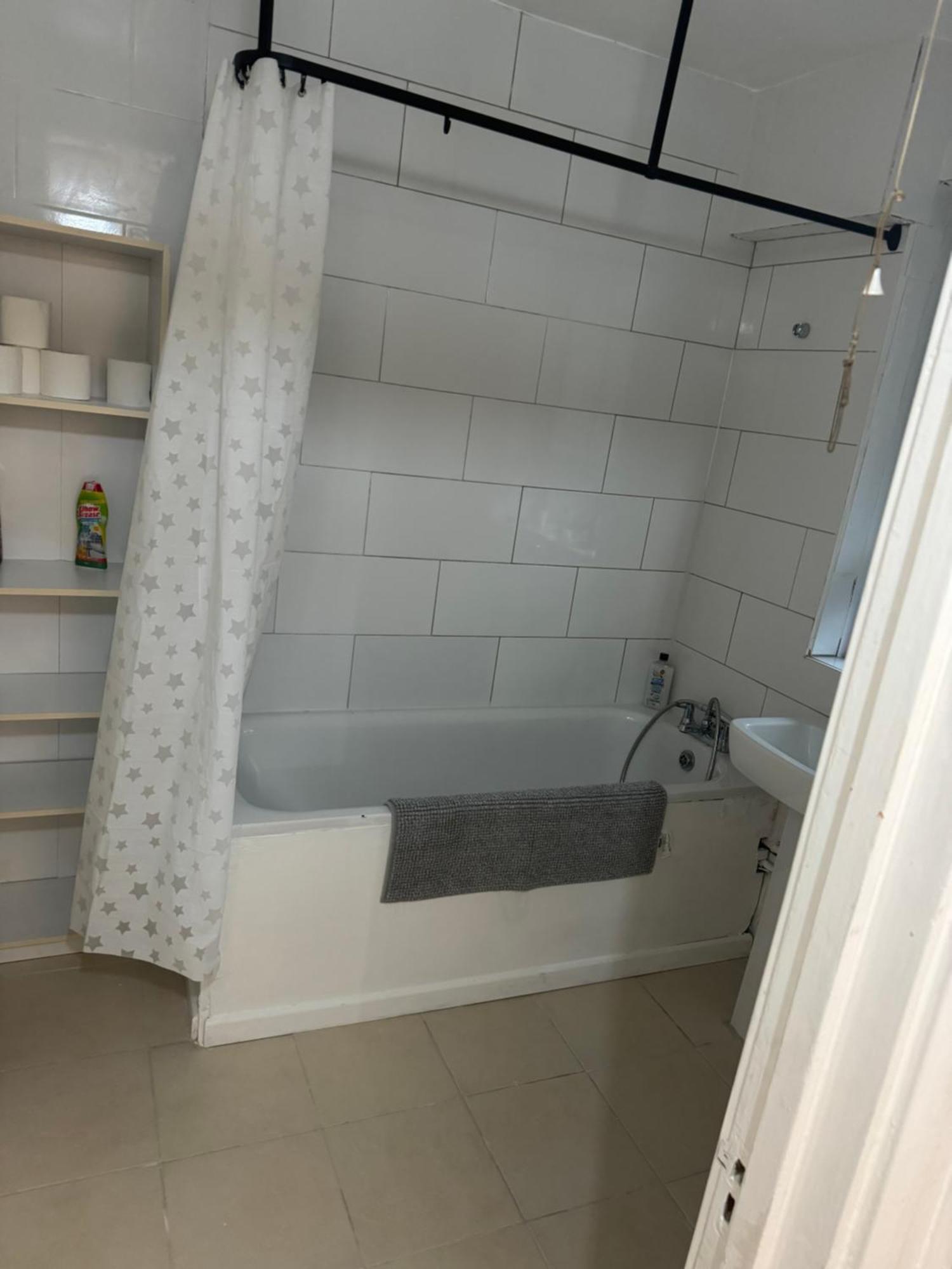 One Bedroom Apartment In Tower Bridge Road Londres Exterior foto